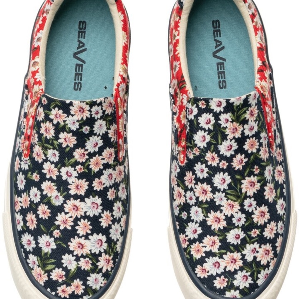 SeaVees Women's Hawthorne Slip On Shoe’s Daisy Patchwork Cotton Poplin Twill